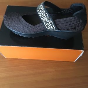 Bernie Mev Mary Jane Wedges